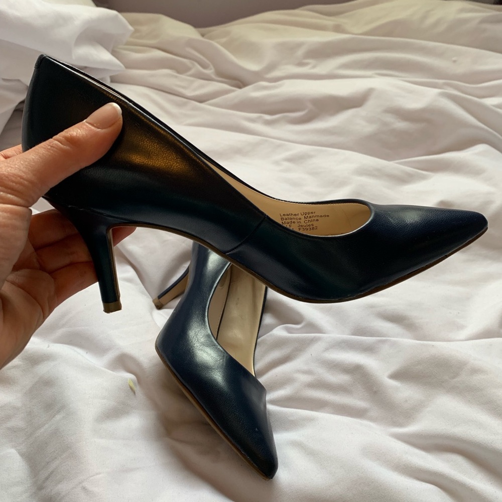 Perfect condition comfortable Alfani heal
